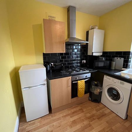 2 Bedroom Apartment, 5 Minutes From City Centre ニューカッスル・アポン・タイン エクステリア 写真